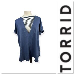 Torrid deconstructed neckline on blue on short sleeve t-shirt size 2-2X/18-20